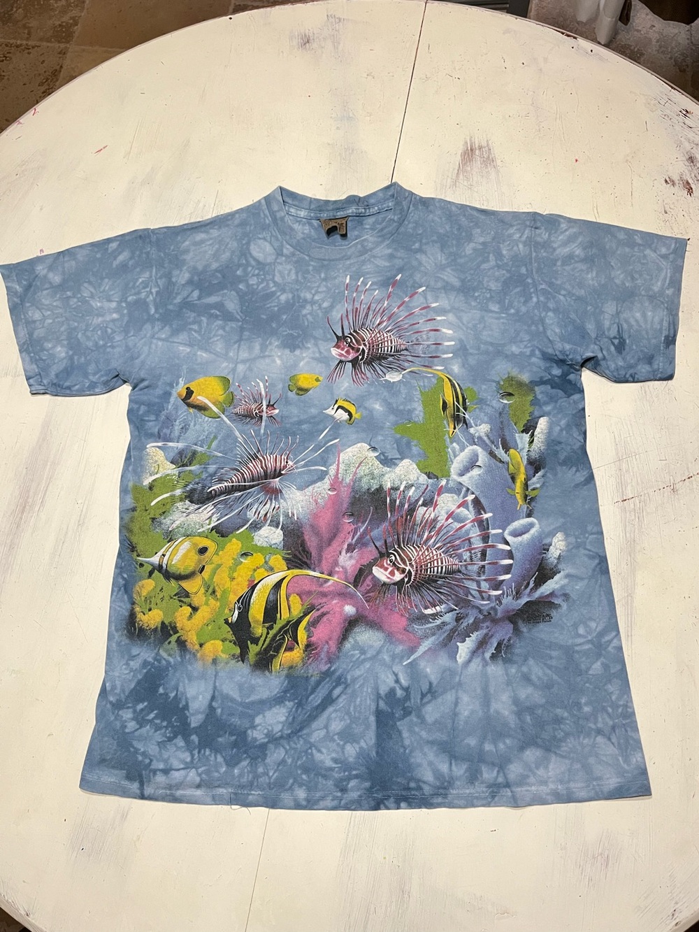 The Mountain Vintage Tie Dyed Tropical Fish Ocean Nature Graphic T-Shirt Adult M